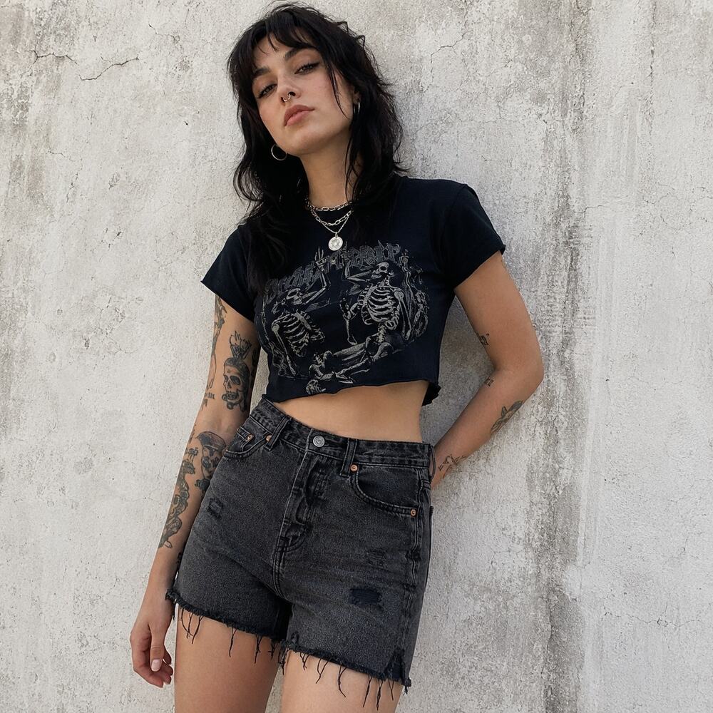 Old Navy O.G. Straight Shorts Size 4 Black Distressed High Rise Grunge Festival